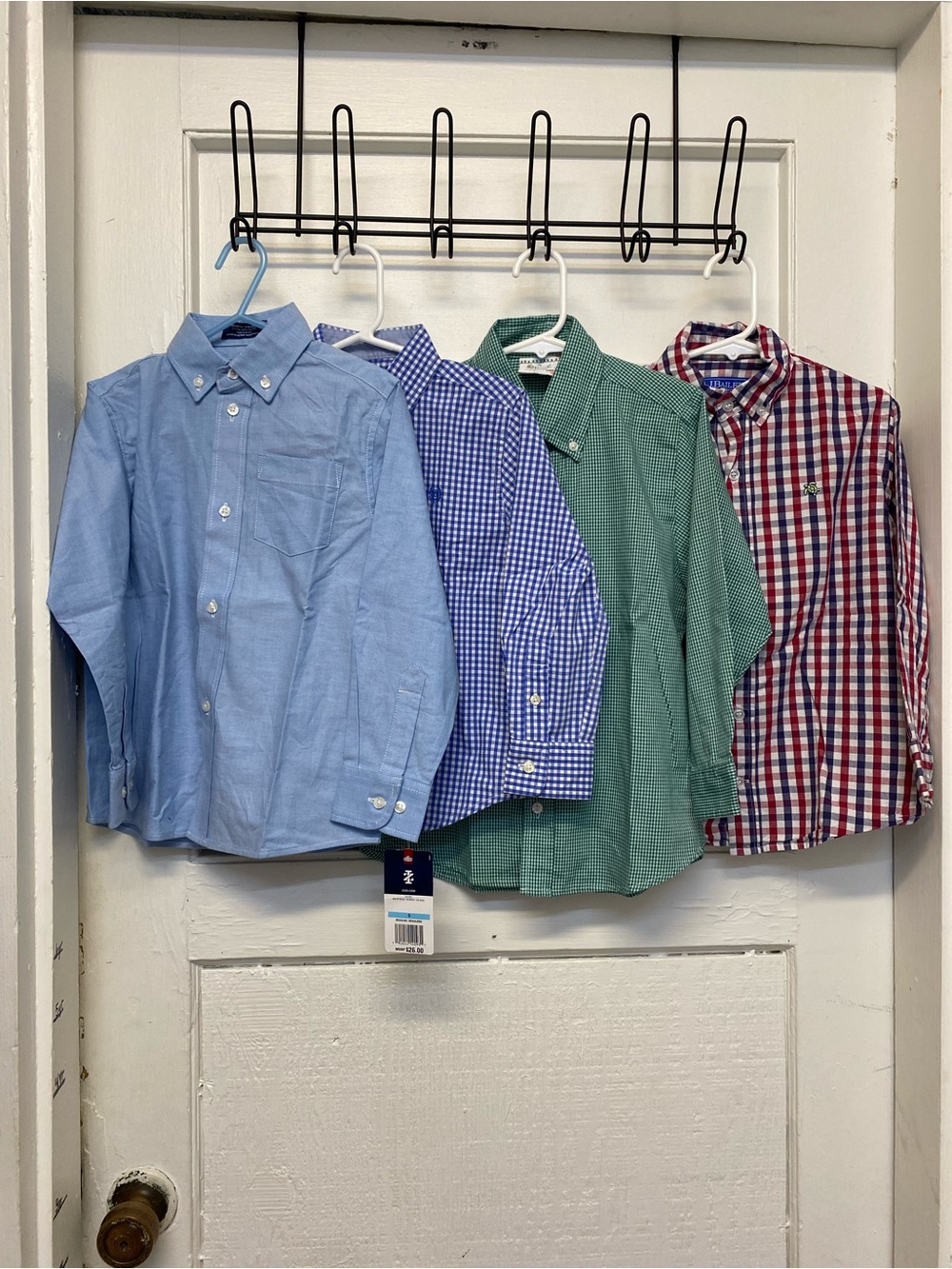 Boys 5T long sleeves shirt bundle of 4 shirt smoke & pet free